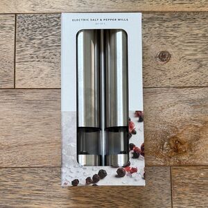 Electric Salt & Pepper Mills Set